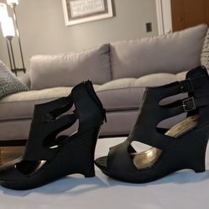 Unlisted by Kenneth Cole